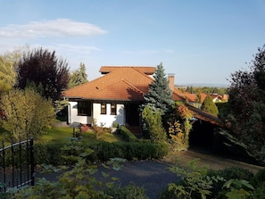 Villa | Exterior - Spacious Villa With Private Pool (Ballenstedt)