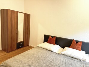 3 chambres, lit parapluie, Wi-Fi gratuit, draps fournis