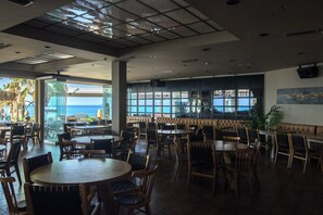 Coffee shop
