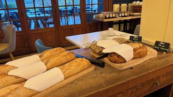 Daily buffet breakfast (EUR 20 per person)