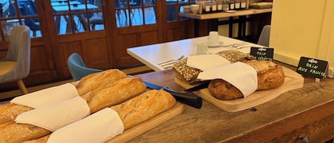 Daily buffet breakfast (EUR 20 per person)