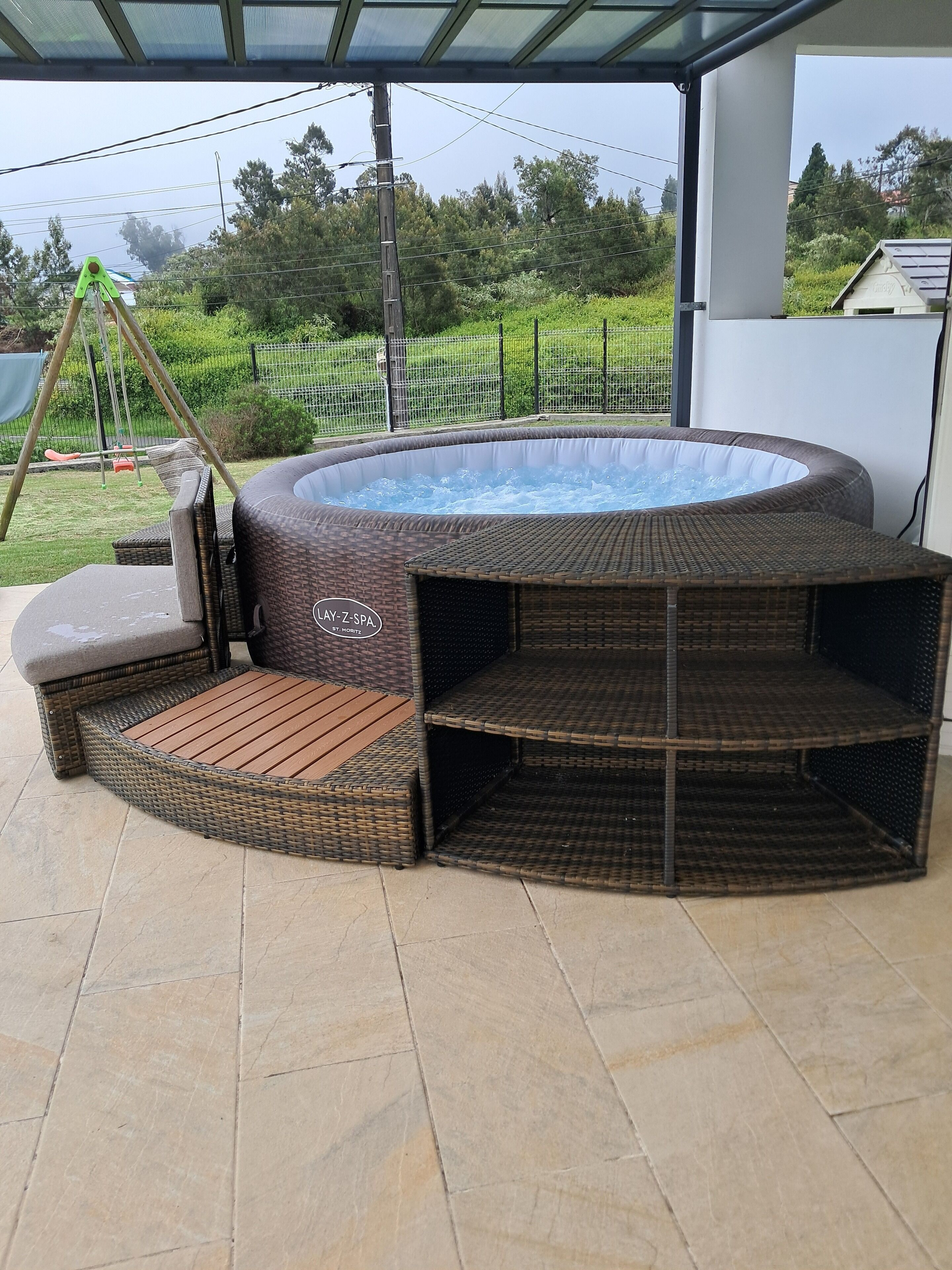 Bain à remous extérieur