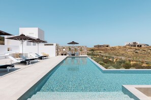 Piscina a l'aire lliure de temporada 