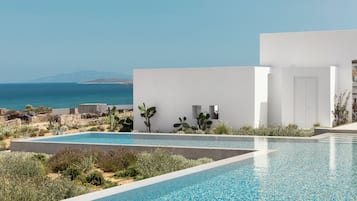 Piscine extérieure (ouverte en saison)