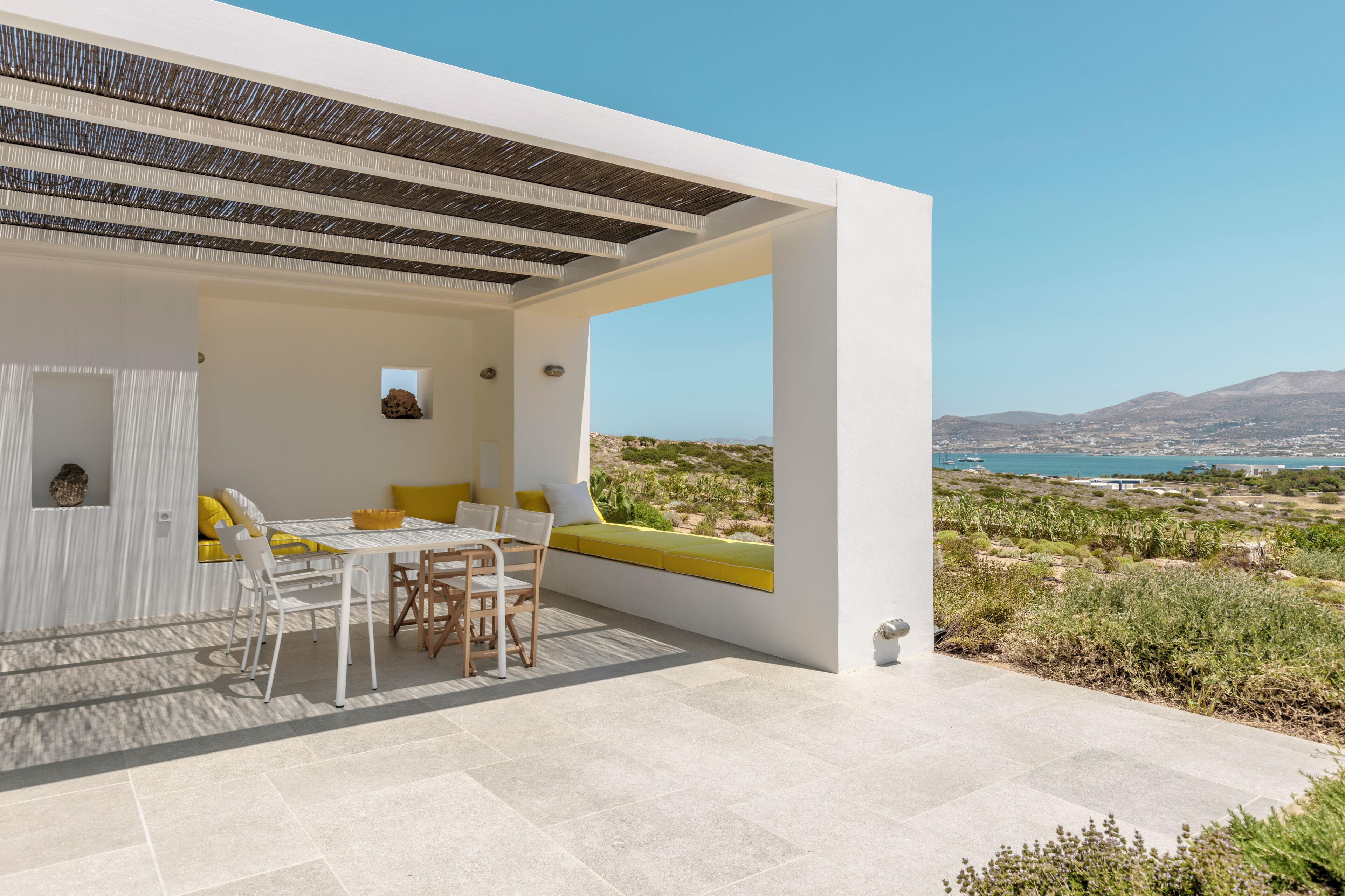 White Suite | Terrace/patio