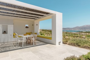 White Suite | Terrace/patio