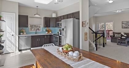 ADORABLE TOWNHOUSE IN POOL/TENNIS CMMTY - 38151 GREENPORT LN, OCEAN VIEW, DE