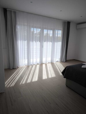 Interior - Luxury 12-Bed Villa w/ AC Heated Pool & EV Charger – Near Mostar & Kravice Falls (Ljubuški)