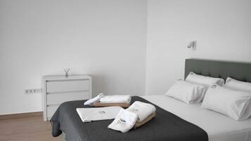 12 bedrooms, iron/ironing board, WiFi, bed sheets