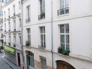 Exterior - Bright Studio In The Centre Of Paris (Paris)