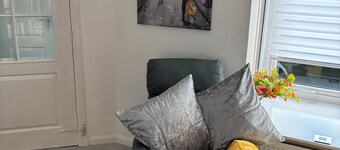 130m2 New House 2024 - 3 Bedrooms - Free Fast Wifi - Free off Street Parking