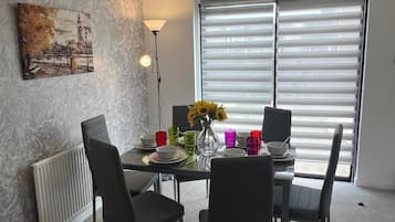 House, 3 Bedrooms, Smoking, Patio | Dining room