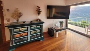 Immagine non classificata, 5 di 25, pulsante
