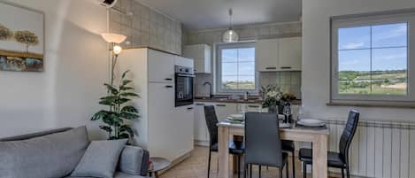 Standard Apartment, Multiple Bedrooms (Neda Apartment In Krasno Among) | Living room | 21-inch flat-screen TV with cable channels