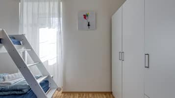 Standard Apartment, 2 Bedrooms, Balcony (Neda Apartment: Terrace Views) | 2 bedrooms