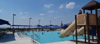 Unwind @ Zen on Oak Glen! 2 BR, Modern, Lake Galena Marina & Club Access