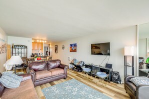 Apartment (1 Bedroom) | Interior - Oceanfront San Diego Getaway: Steps to Beach! (San Diego)