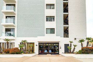 Apartment (1 Bedroom) | Interior - Oceanfront San Diego Getaway: Steps to Beach! (San Diego)