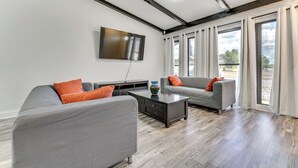 Interior - 9 Mi to Downtown Orlando: Wfh-friendly Retreat (Winter Park)