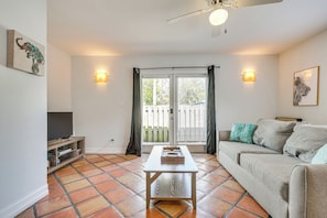Interior - < 1 Mi to Las Olas Boulevard: Cozy Retreat w/ Yard (Fort Lauderdale)