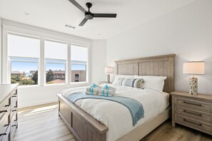 5 slaapkamers, een strijkplank/strijkijzer, internet, beddengoed