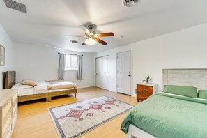 Interior - Updated Family Home w/ Fenced Yard in Yakima! (Yakima)