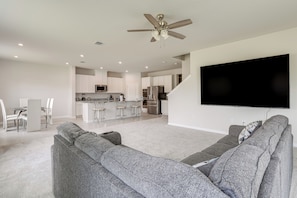 Rumah (4 Bedrooms) | Bagian depan properti