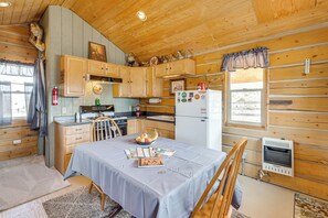 House (1 Bedroom) | Interior
