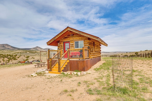 Front of property - Sunset & Mtn Views: Rustic Colorado Retreat! (Maybell)