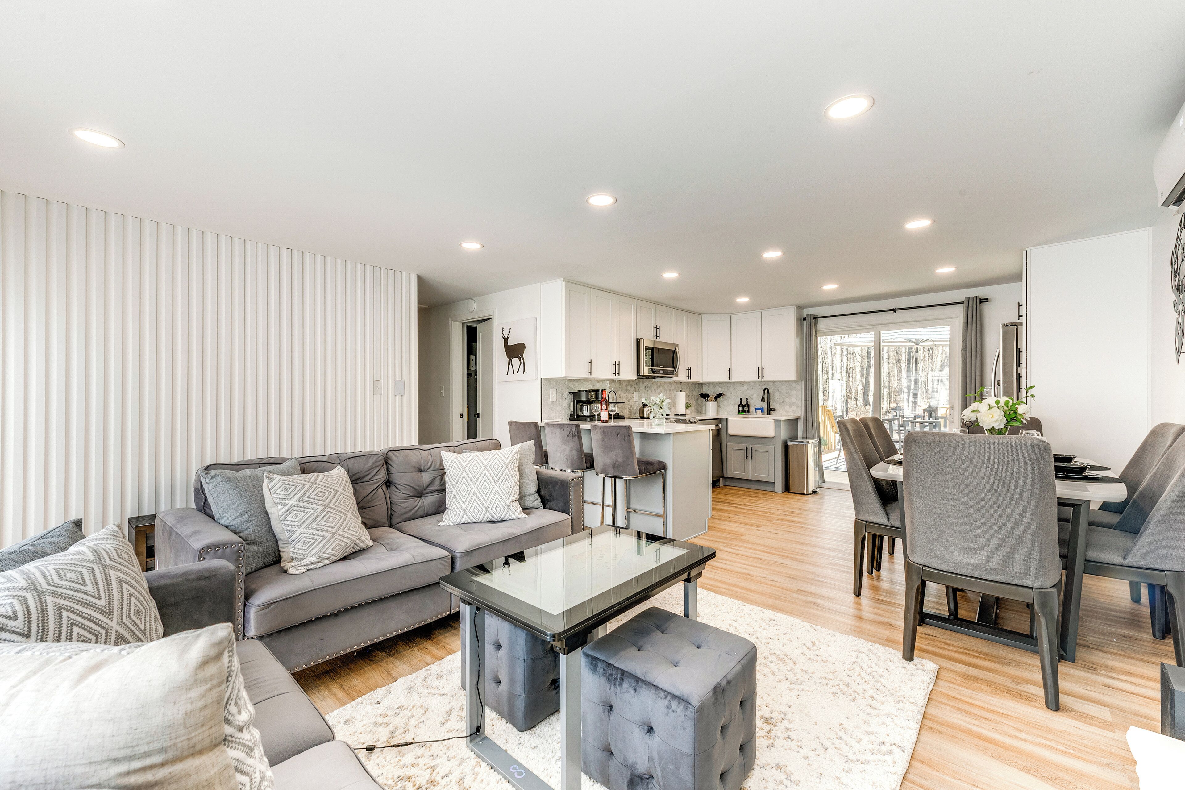House (2 Bedrooms) | Interior