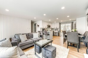 House (2 Bedrooms) | Interior - Poconos Hot Tub Haven! 14 Mi to Camelback Resort (Tobyhanna)