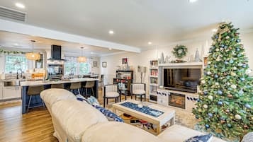 House (3 Bedrooms) | Front of property