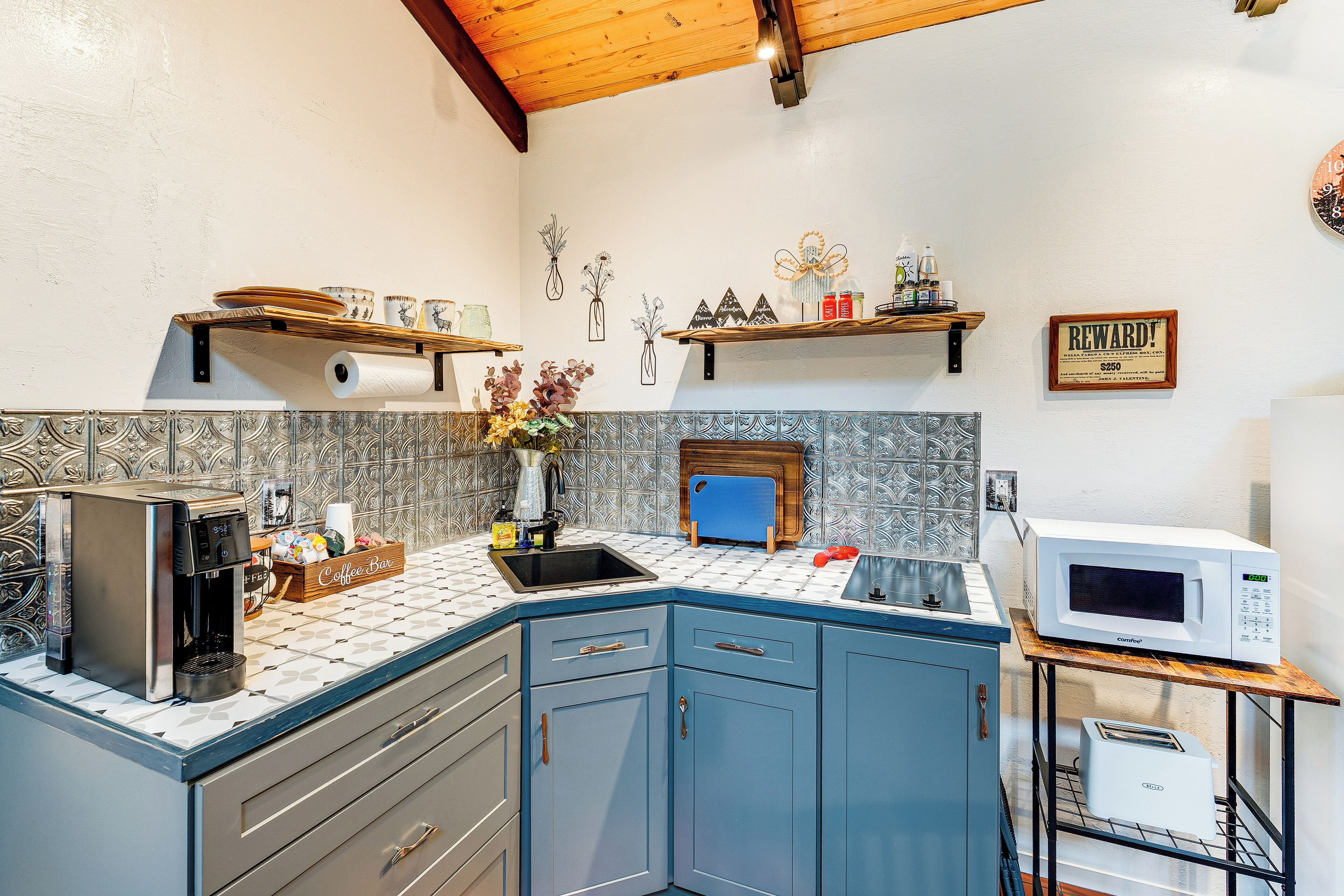 المنشأة من الداخل