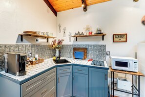 Apartment (0 Bedroom) | Interior