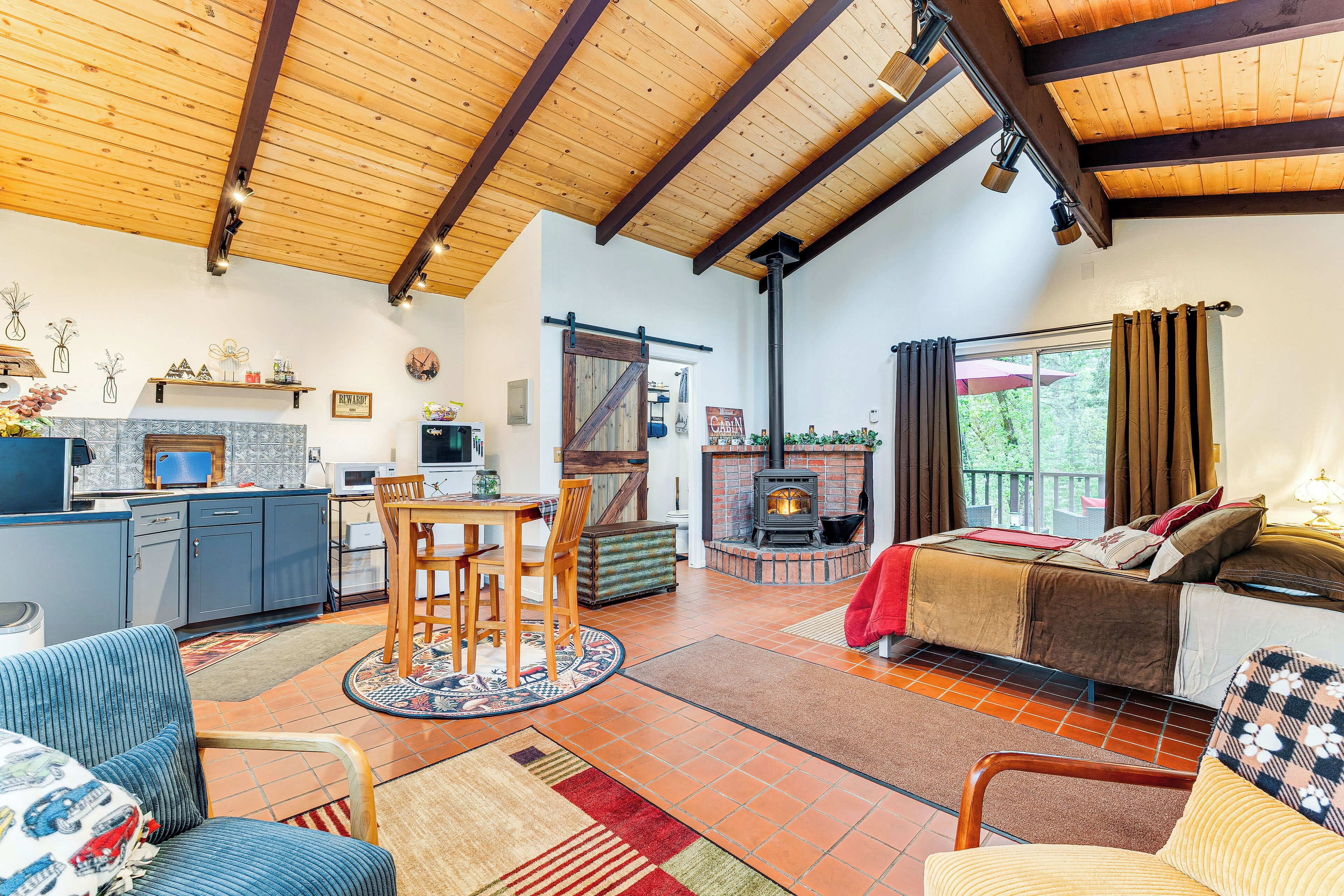 Apartment (0 Bedroom) | Interior