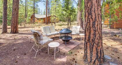 Hike, Fish & Golf: Cabin w/ Fireplace in Pinetop!