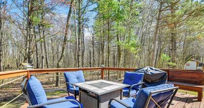 Furnished Deck w/ Forested Views: Manawa Home!