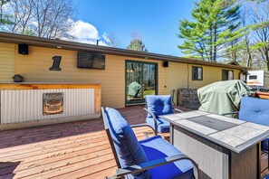 House (2 Bedrooms) | Interior - Furnished Deck w/ Forested Views: Manawa Home! (Manawa)