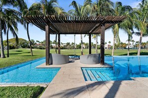 Apartment - Gorgeous Condo With Pool and Balcony (Nuevo Nayarit)