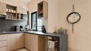 Apartment | 2 bedrooms, Internet - Prime 5th Ave Stay - 2BR With King Beds City Views (Playa del Carmen)