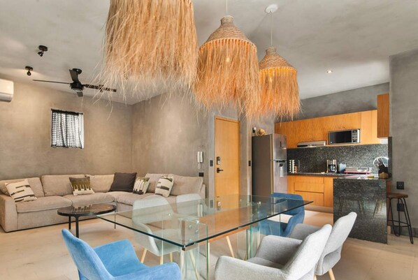 2 bedrooms, Internet - Best Spot on 5th Ave - 2BR With King Beds Style (Playa del Carmen)