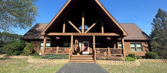 Towering Pines Lodge: A Hidden Haven 10 Miles from Wisconsin Dells