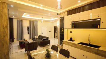 Presidential-suite - bjergudsigt | 2 soveværelser, arbejdsområde til bærbare computere