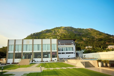 Front of property. Abram Hills Hotel Ltd