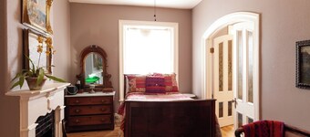 Bat Masterson - Historic Hotel