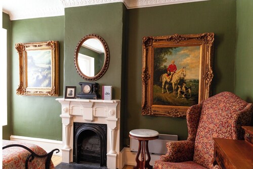 Governors Room - Historic Hotel Room