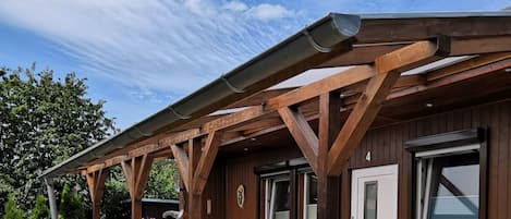 House | Outdoor dining