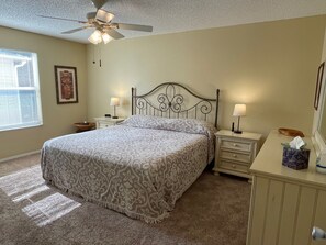 2 habitaciones, escritorio, tabla de planchar con plancha y wifi gratis 