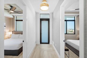 3 habitaciones, tabla de planchar con plancha, wifi y ropa de cama 