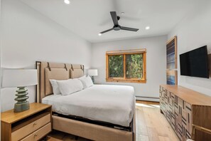 4 bedrooms, internet, bed sheets